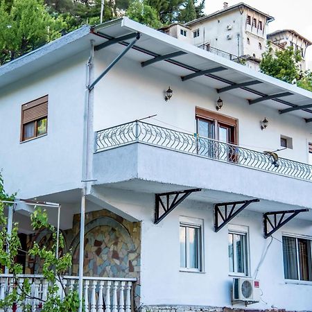 Grandma'S Home Gjirokastra Zewnętrze zdjęcie